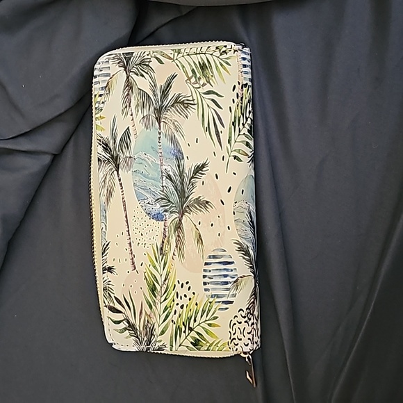 Wallet - Picture 2 of 3